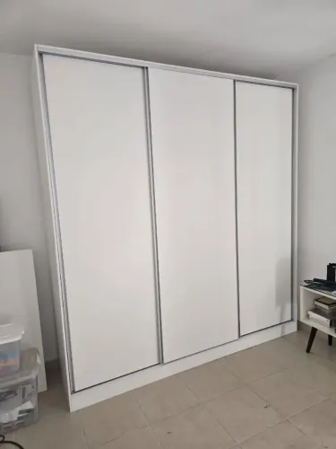 Guarda roupas feito sob medidas