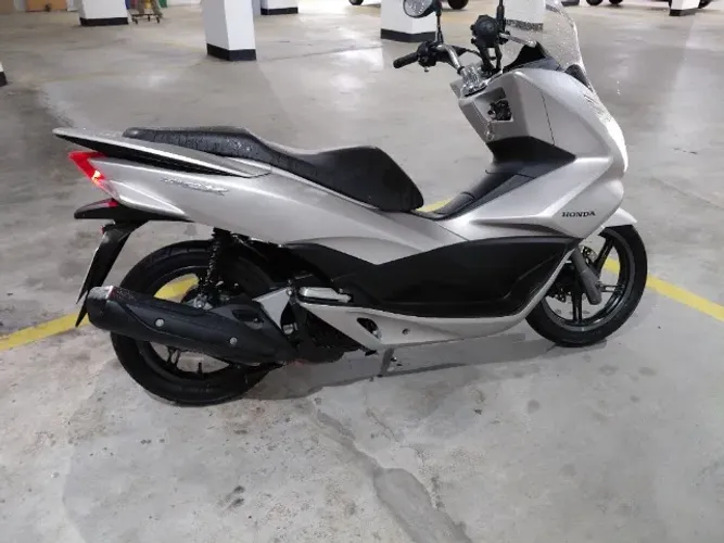 Vende-se PCX 