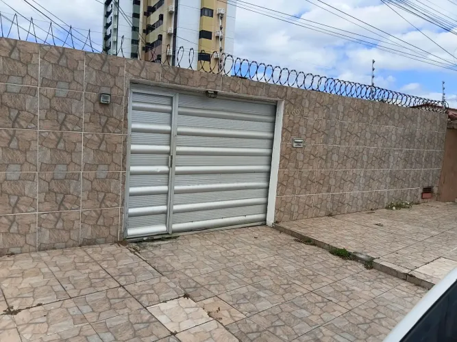 ALUGUEL DE CASA EM CANDELARIA