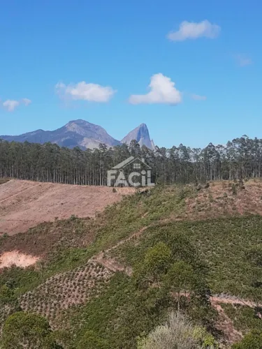 Sítio com Cachoeira Privativa em Aracê  Domingos Martins/ES por R$ 1.800.000,00