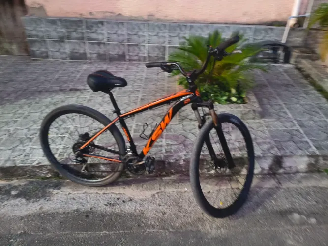 Bicicleta aro 29 troco em roda de carro aro 14 ou 15 Fiat do a volta em dinheiro