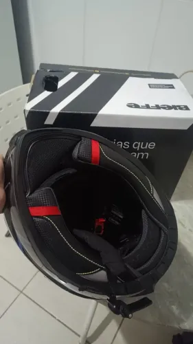 Capacete bieffe b fast tamanho 58 usado 7 vez tá na caixa 
