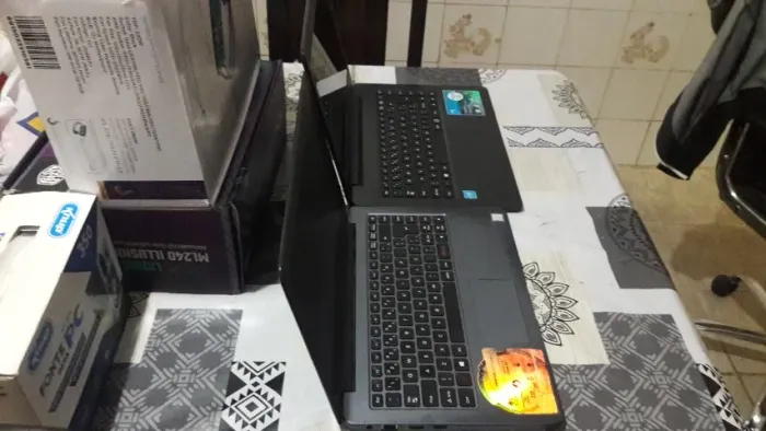 2 notebook positivo com defeito