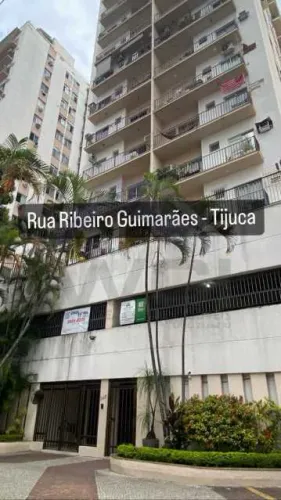 Alugo apartamento com varanda, piscina e garagem junto ao shopping