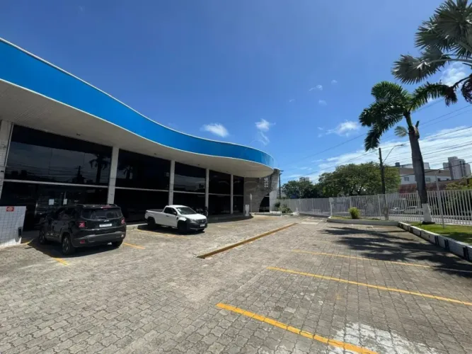 Excelente oportunidade para locação comercia na Avenida Prudente de Morais