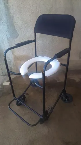 Cadeira Para Banho em Idosos (Usado em bom estado)