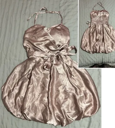 VESTIDO BALONÊ PARA FESTA RODADO CURTO COR NUDE