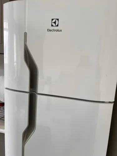 Geladeira semi nova