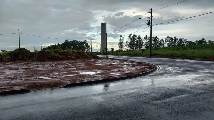 Terreno de esquina 223m² Reginópolis Jd. Colorado 