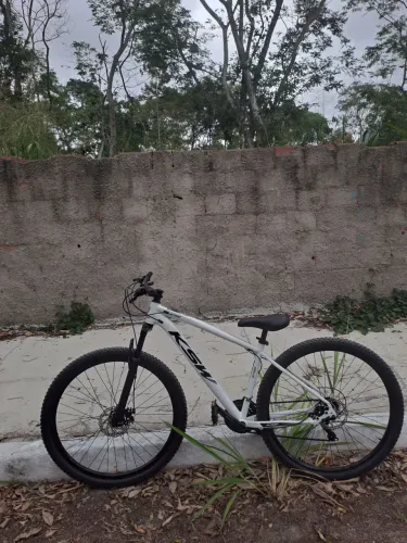 Vende-se bicicleta aro 29 ksw nova