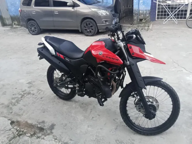Lander 2025 vermelha ABS