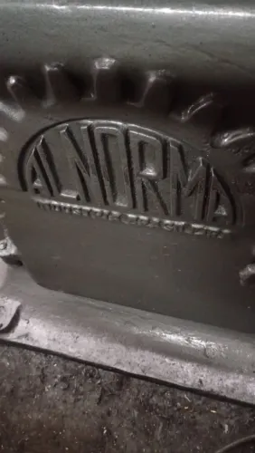 Torno mecânico Manual