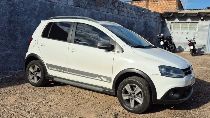 Volkswagen Crossfox 1.6 MI Total Flex 8V 5P 2012