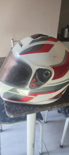 Capacete Honda semi-novo tamanho 60