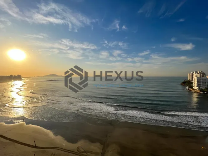 Cobertura frente mar com varanda gourmet vista mar e piscina na Praia das Asturias, Guaruj