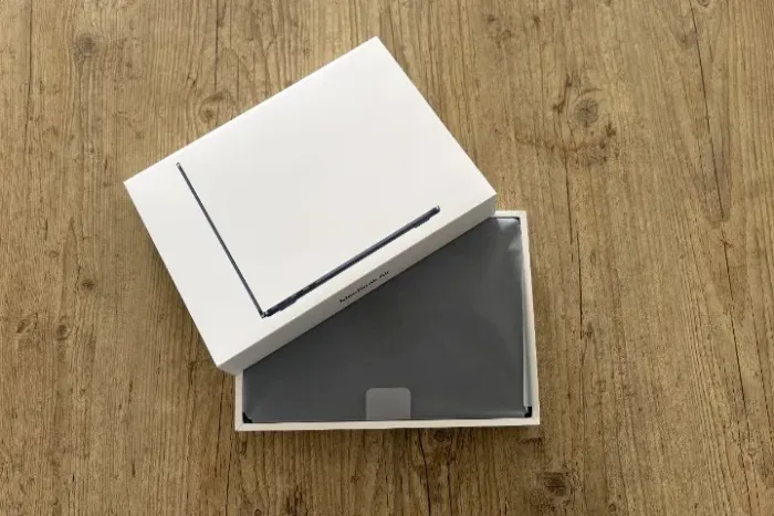 Apple Macbook Air M2 8GB 512GB 13 polegadas Midnight (na caixa)