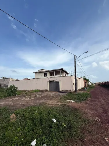 Vendo casa de esquina no Aracagy, próximo ao Cantinho doce e Palazzo Eventos.
