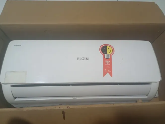 Ar condicionado de 9 mil BTUs Elgin