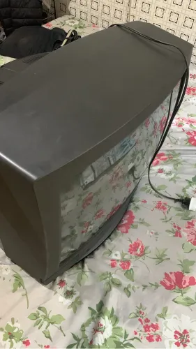 Tv Sharp 25 pol com vídeo cassete 