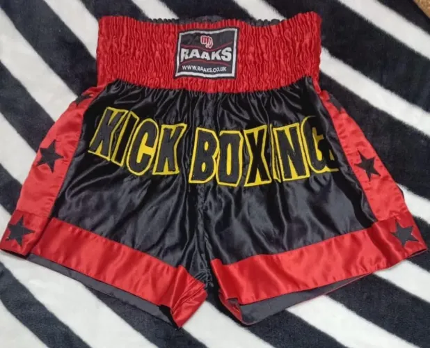Short kickboxing Old school.