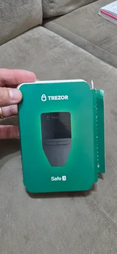 Cold Wallet Trezor Safe 3 - Cripto