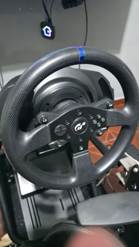 Volante thrustmaster t300