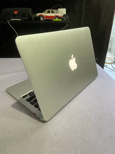 MacBook Air 2011