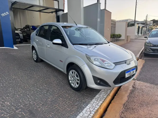 Ford Fiesta Sedan 1.6 16V Flex Mec. 2012