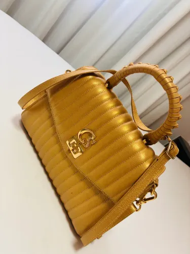Bolsa Carmem Steffens couro