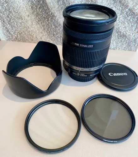 Objetiva Canon EFS 18-200mm f3.5 - 5.6