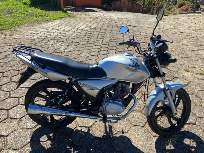Vende-se titan 150 2007