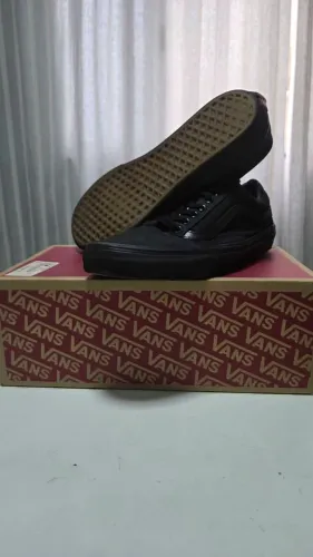 tênis vans preto