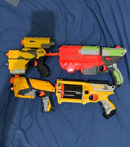 Nerf (pacote com 4 modelos diferentes)