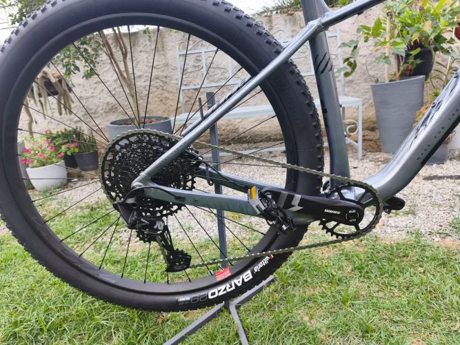 Bicicleta TSW NUUk/ 12 velocidades/ Grupo Sram Sx Eagle.