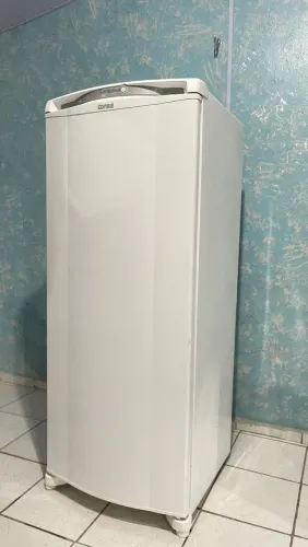 Geladeira Consul/ Frosfre perfeita/ 360 litros