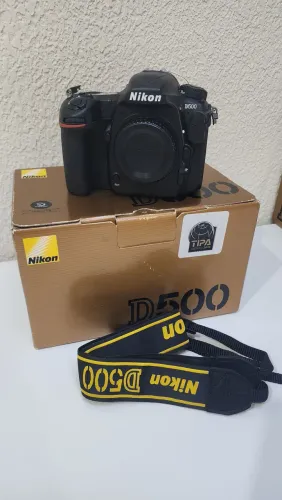 Nikon D500
