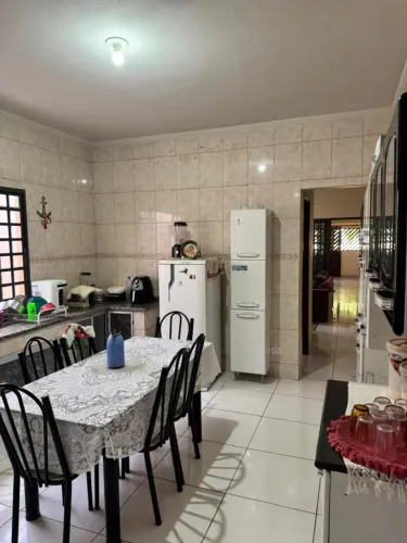 Casa para Venda em Paulínia, João Aranha, 5 dormitórios, 2 suítes, 3 banheiros, 2 vagas