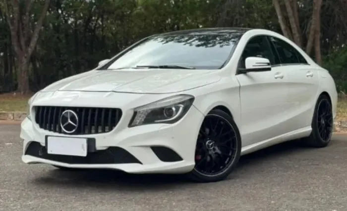 Mercedes-Benz CLA-200 Vision 1.6 TB 16V Flex Aut. 2014