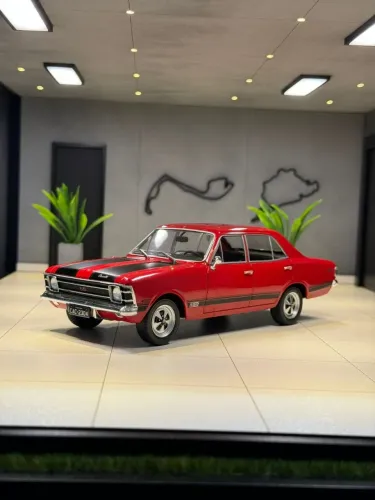 Miniatura Opala SS Vermelho 1/24