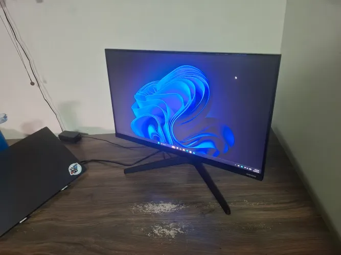 Monitor Samsung 24" Full HD 75hz