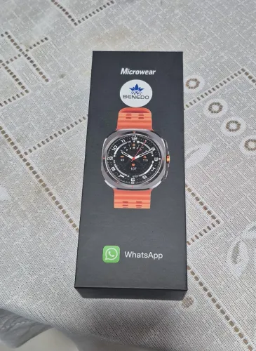 Watch Ultra, com pulseira extra.