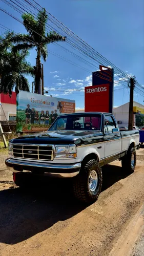 Ford F-1000 XLT 4X4 Diesel Turbo 1997
