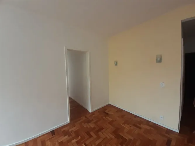 Apartamento próximo ao Colégio Militar e Pedro II