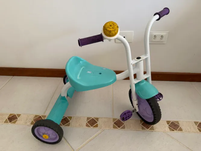 Triciclo infantil 