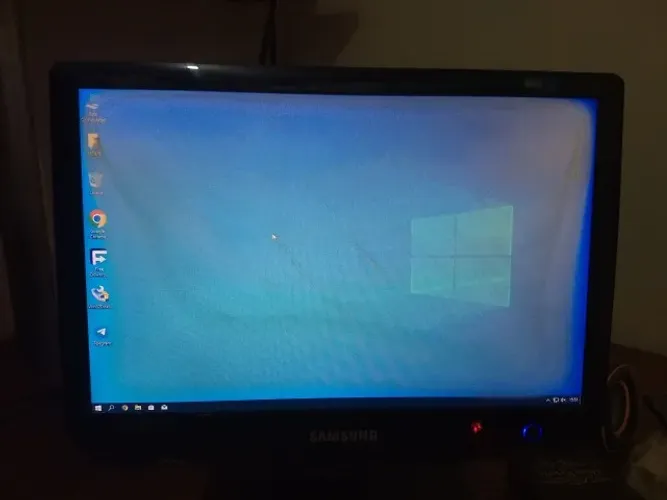 Monitor Samsung 18,5 polegadas(leia o anúncio)