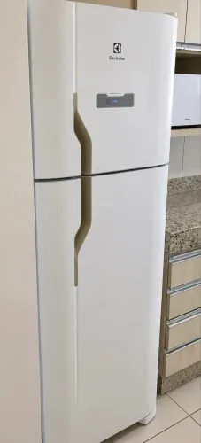 Geladeira Electrolux DFN41 Frost Free 371L