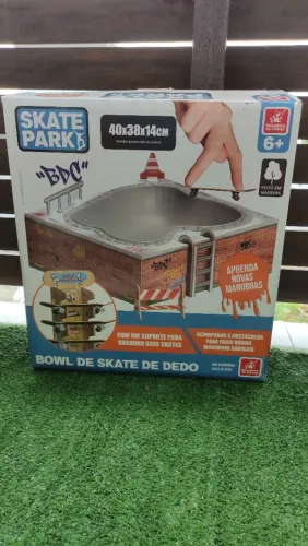Pista de skate dedo