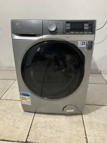 Lava e seca Electrolux 11 kg