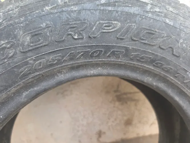 Vendo pirelli Scorpion 205 70 aro 15