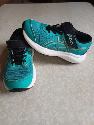 Tênis  infantil Asics original n?25 usado poucas vezes,  180,00/ cel: * 